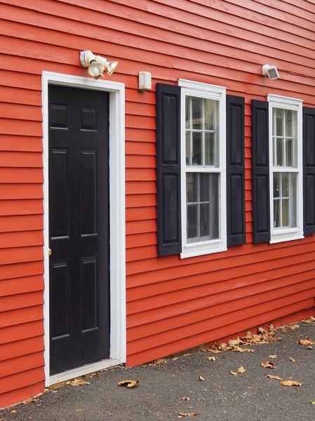 Cost of Red Vinyl Siding Installation in Great Falls